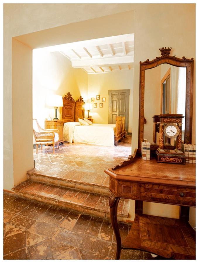 Hotel Vesconte Residenza D'Epoca Dal 1533 à Bolsena Extérieur photo