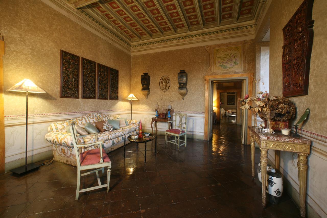 Hotel Vesconte Residenza D'Epoca Dal 1533 à Bolsena Extérieur photo